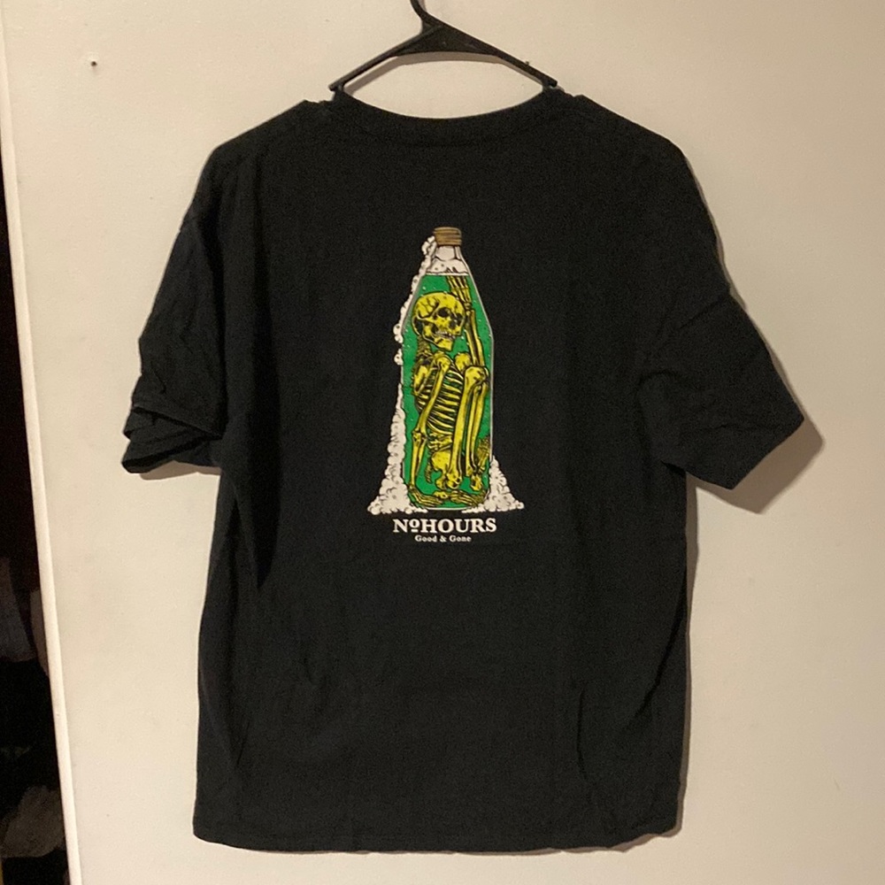 No Hours men’s tee L